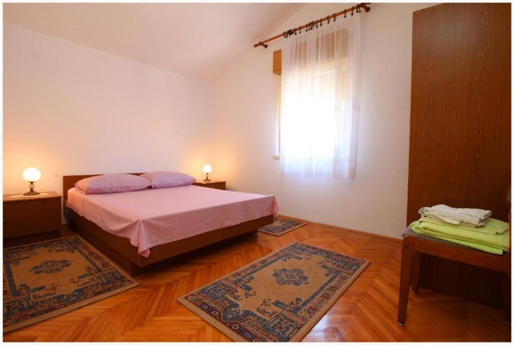 פרימוסטן Apartment Josip מראה חיצוני תמונה